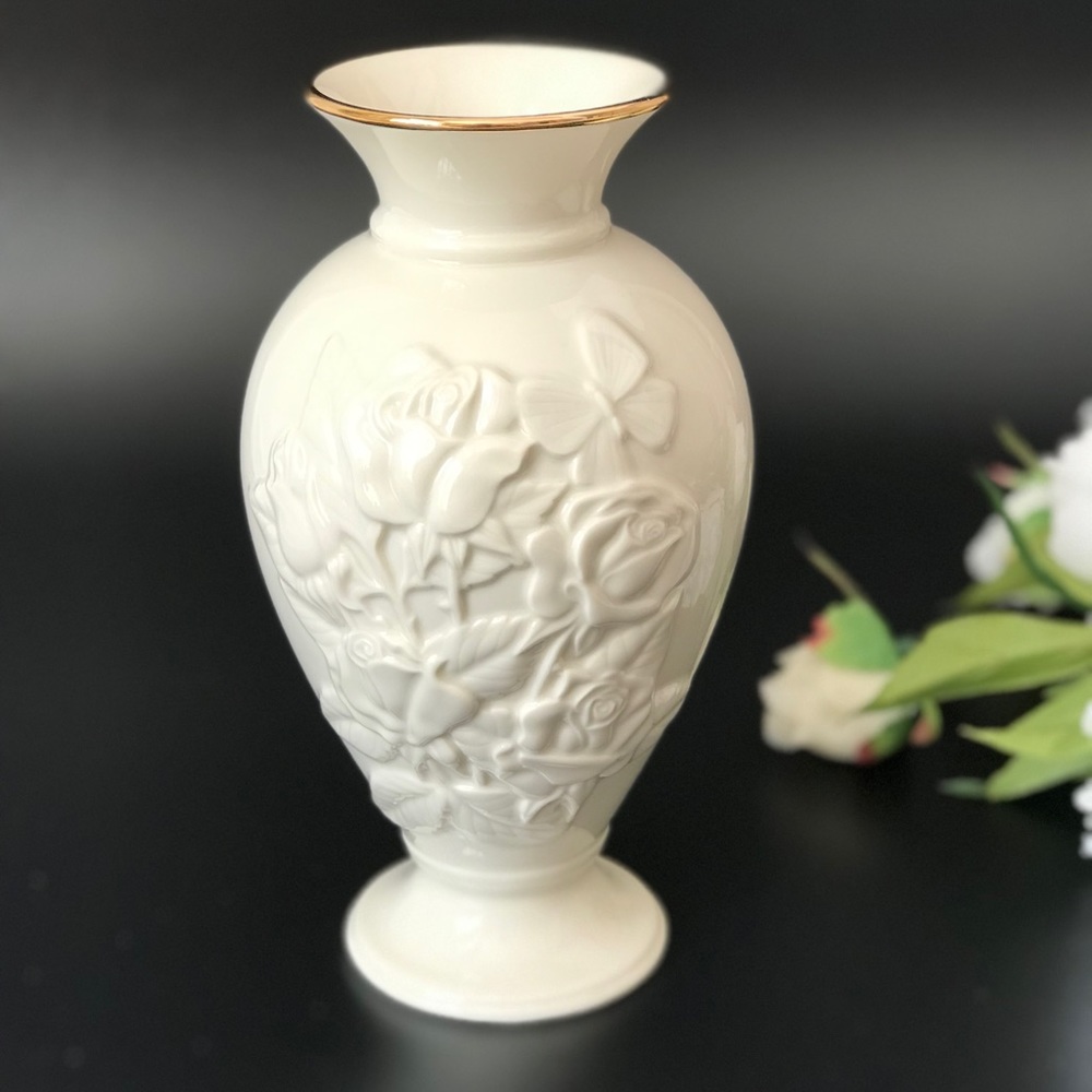 Lenox Classic Rose Medley Vase